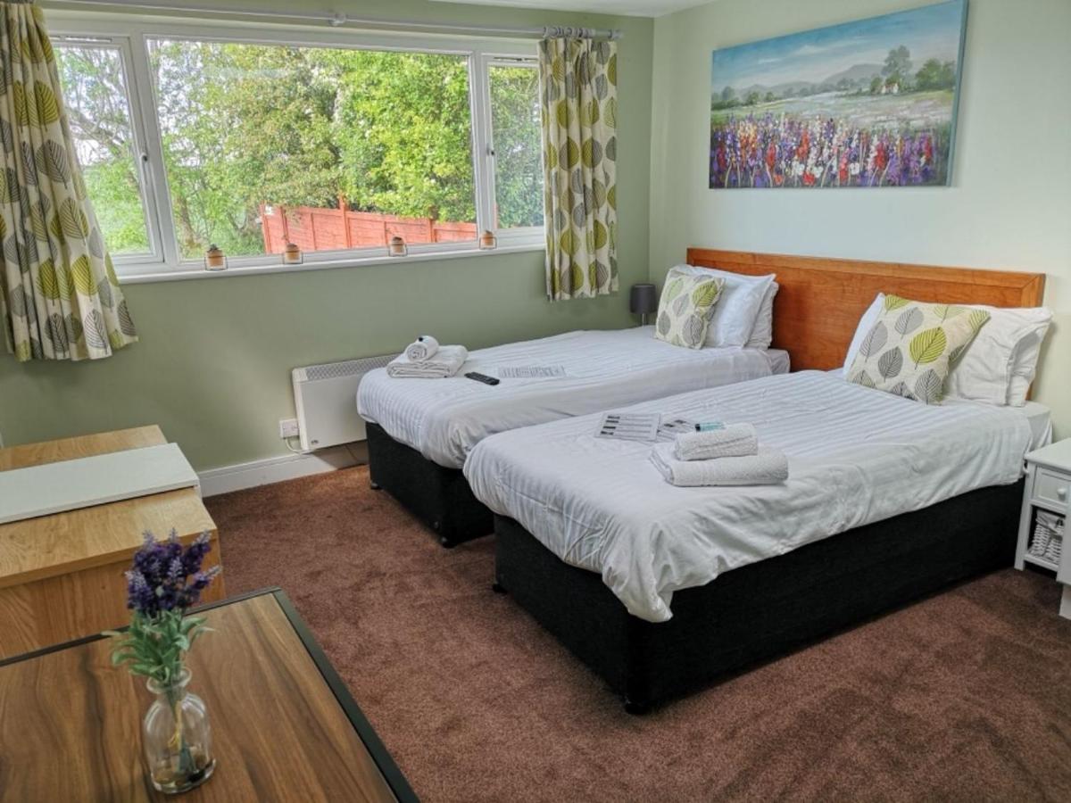 Chalet Cottages Streatley  Екстериор снимка