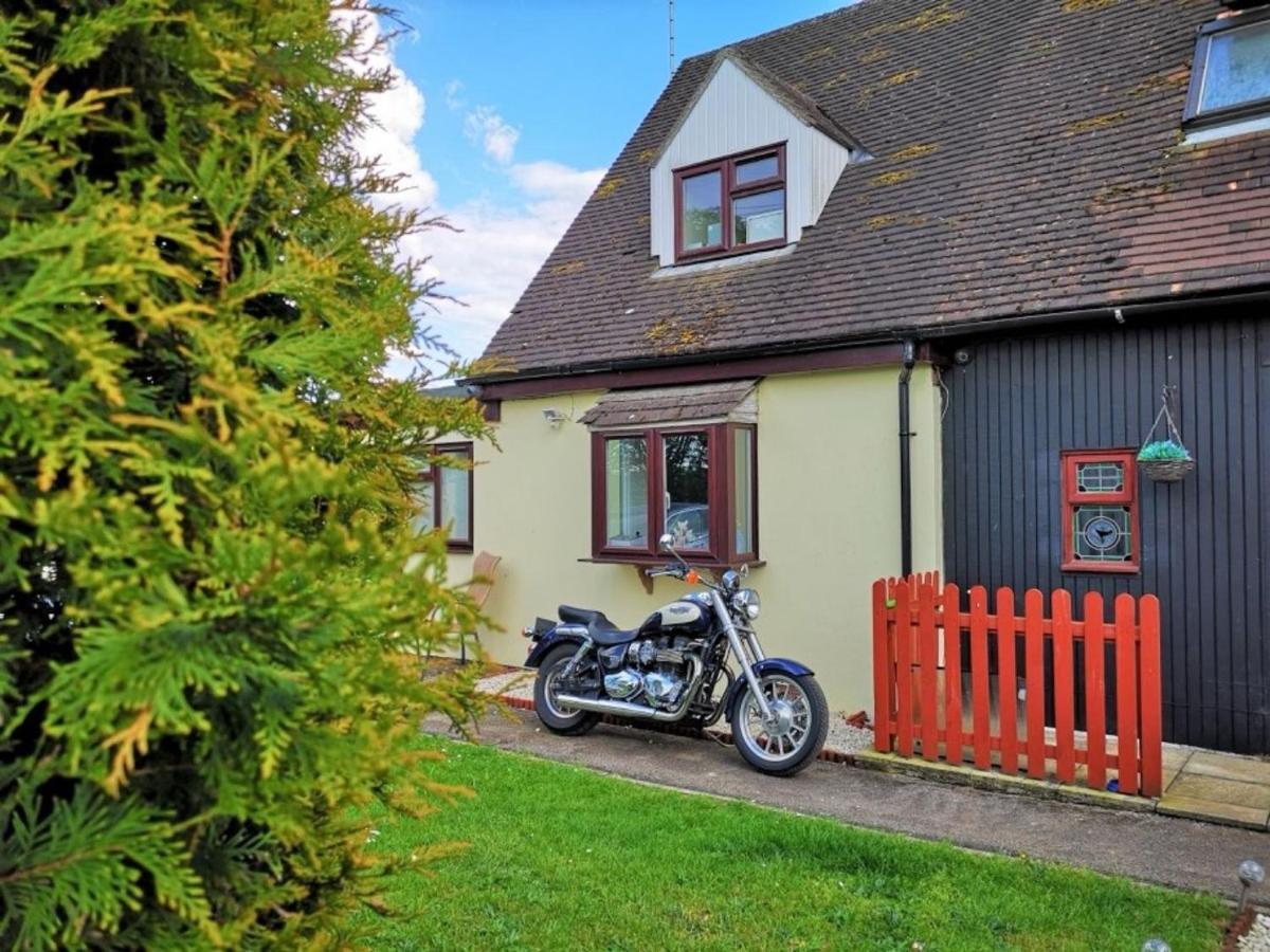 Chalet Cottages Streatley  Екстериор снимка